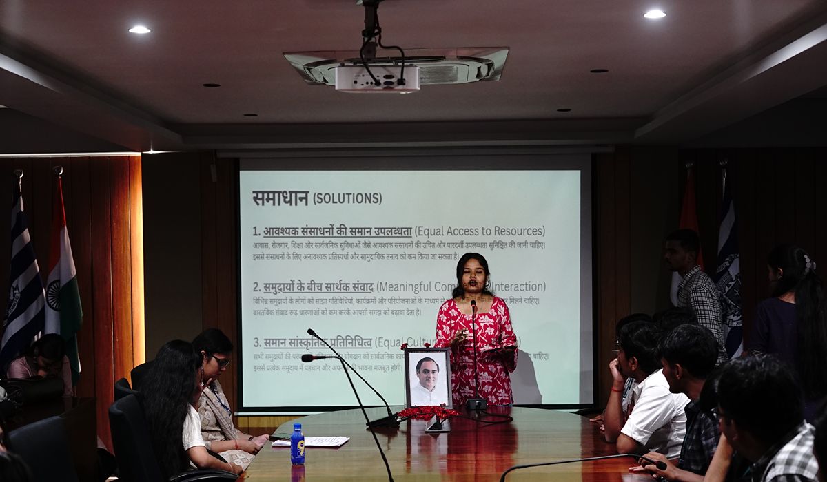 Hindi Parishad – photo 3